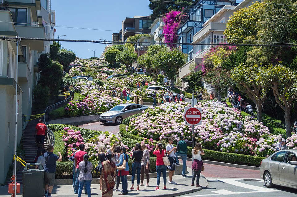 As 3 Ruas Mais Sinuosas do Brasil: Encantos além da Lombard Street de São Francisco ruas mais sinuosas do Brasil