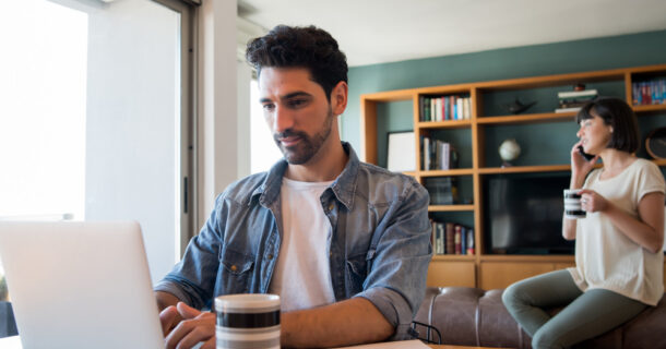 trabalho híbrido home office geração Z