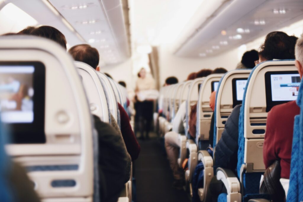 Novas regras Anatel para o 5G: como deve funcionar a tecnologia perto dos aeroportos? internet starlink dentro de aviões