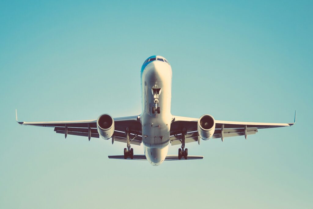 Novas regras Anatel para o 5G: como deve funcionar a tecnologia perto dos aeroportos? internet starlink dentro de aviões