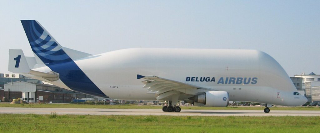 "Avião baleia" chega ao Brasil neste domingo avião cargueiro beluga
