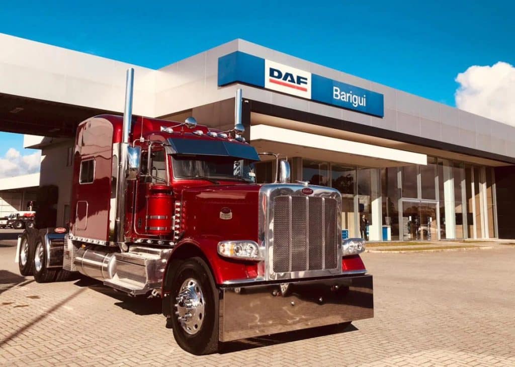 A engenharia dos "Caminhões Transformers" Peterbilt Peterbilt 389