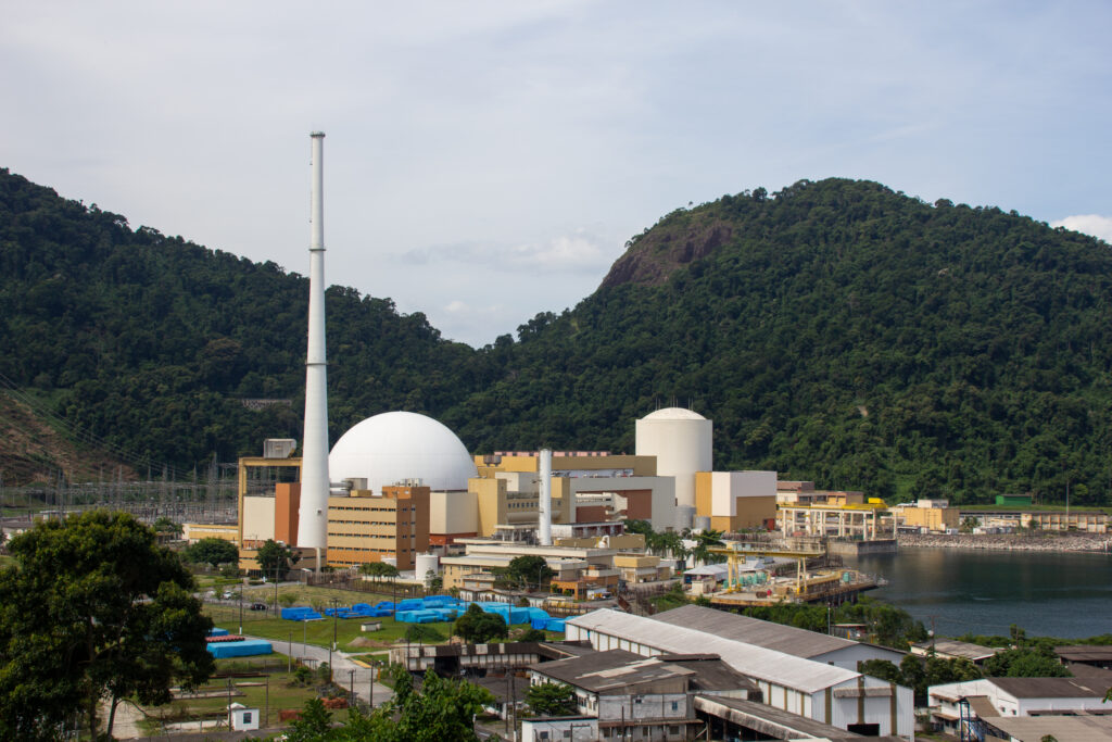 Entenda o funcionamento dos reatores nucleares e sua importância na geração de energia reatores nucleares