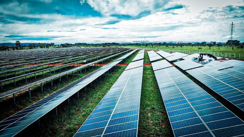 Brasil assina construção de fazenda solar em parceria com a Amazon AMAZON | fazenda de energia solar