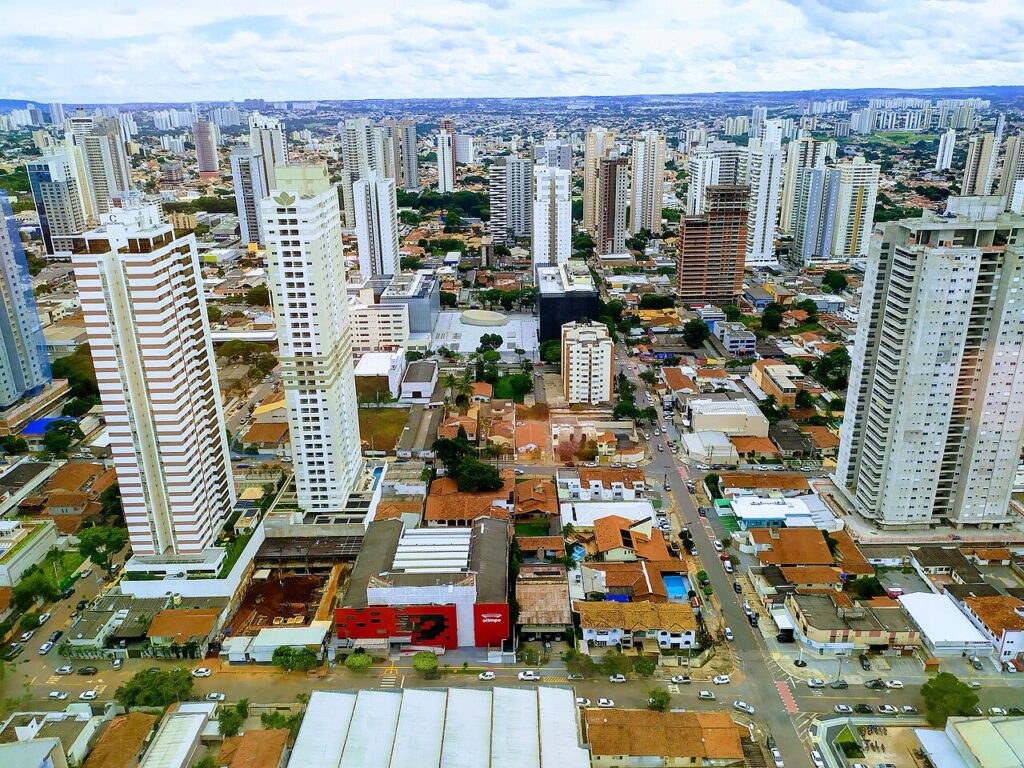 Estimuladas por movimentos de urbanização, Manaus e Goiânia crescem lindas e dividem aniversário manaus e goiânia