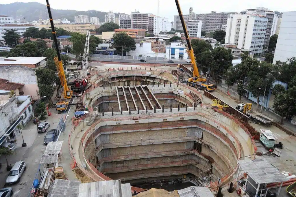 enchentes e inundações