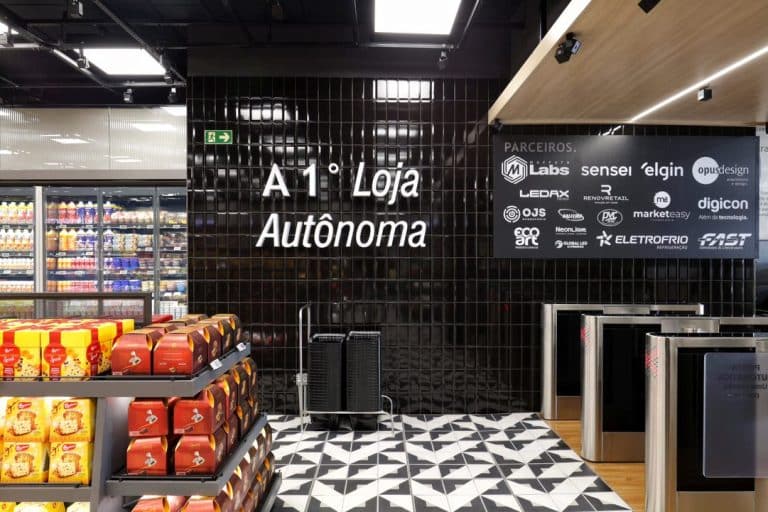 supermercado autônomo Paraná Brasil