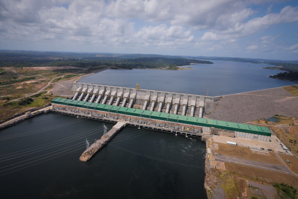 Solução ou problema? Projeto de muros no rio Xingu coloca em risco a biodiversidade da região Solução ou problema? Projeto de muros no rio Xingu coloca em risco a biodiversidade da região
