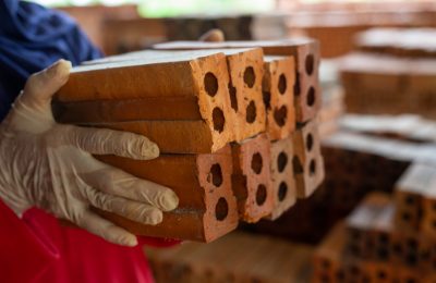 tijolos fabricados com resíduos