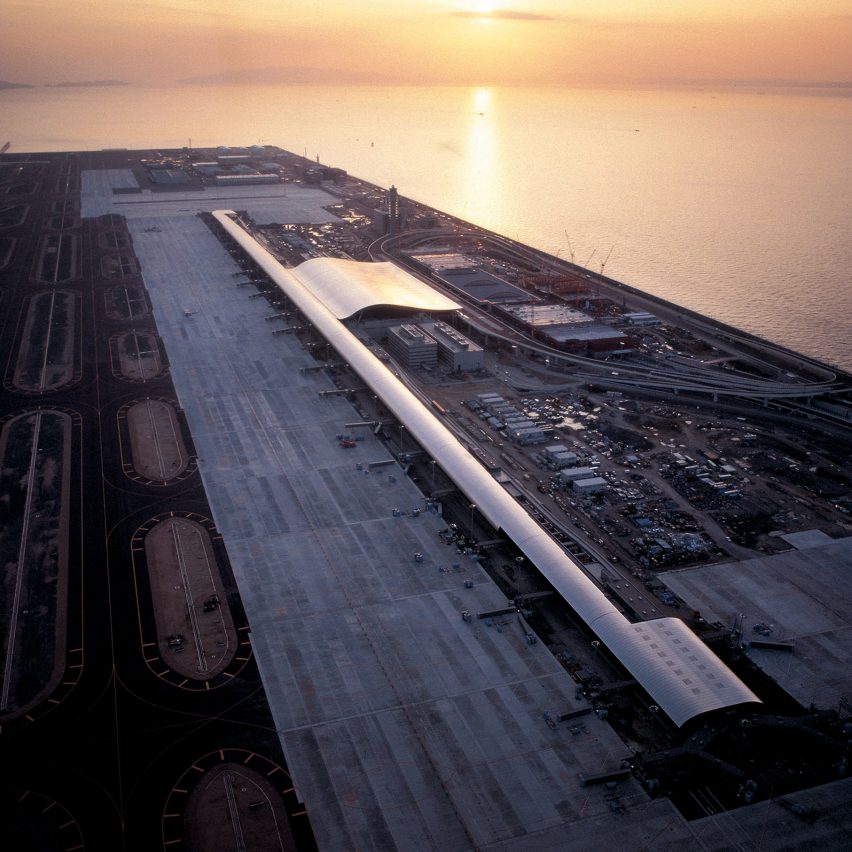 primeiro Aeroporto Construído em cima do Mar