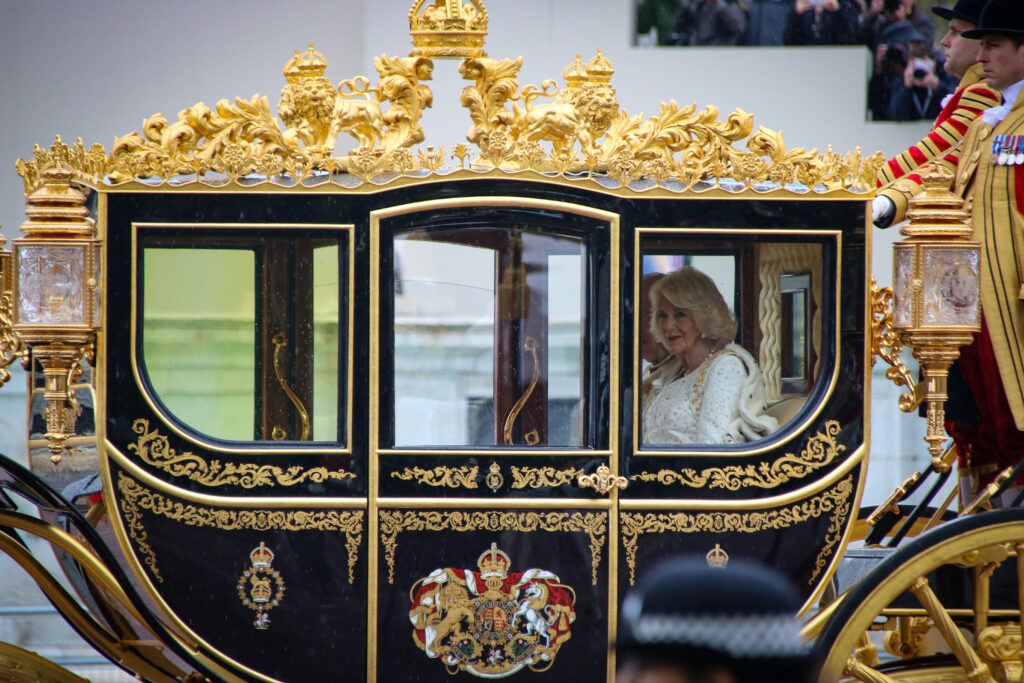 A beleza e a engenhosidade das carruagens da coroação de Charles III carruagens rei charles III