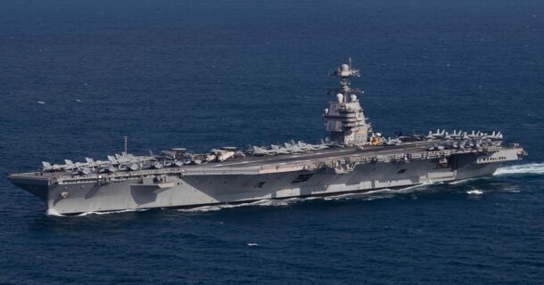 navio porta-aviões USS Gerald R. Ford
