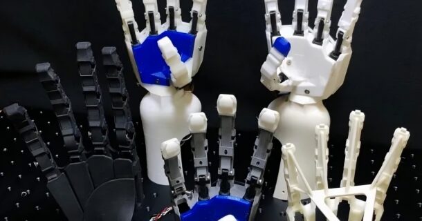 mão robótica impressa em 3D