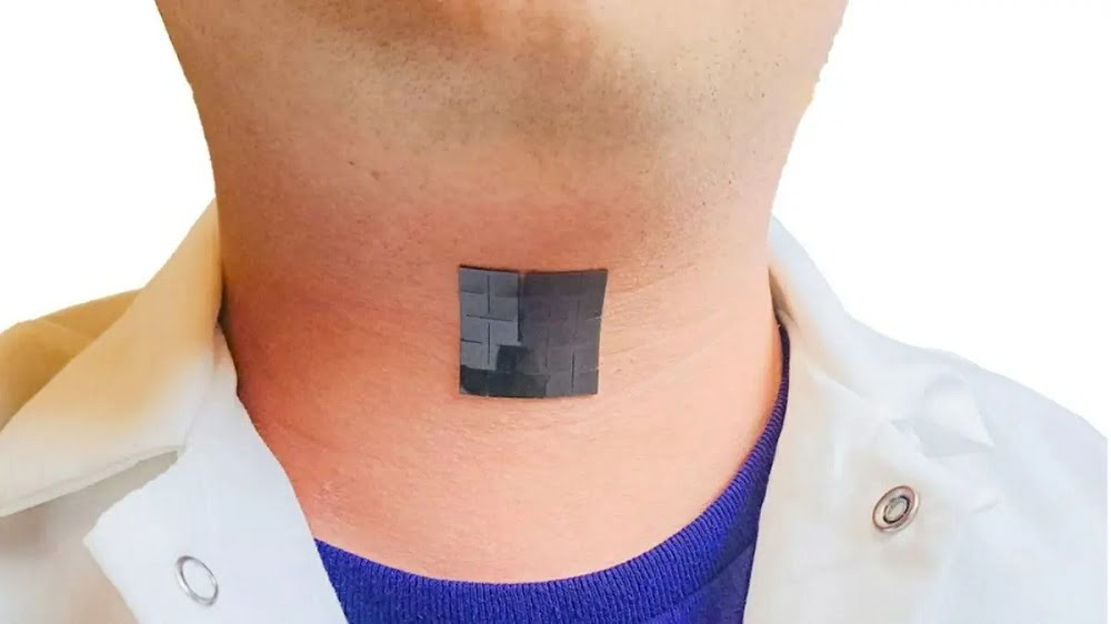 Chip de pele com IA que restaura a fala de pessoas com deficiências nas cordas vocais Chip de pele com IA