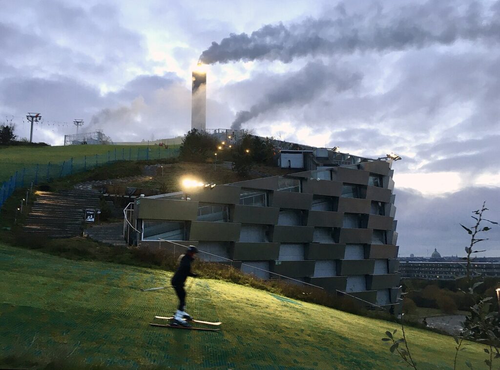 Usina CopenHill: o mais incrível projeto de usina de geração de energia renovável Usina CopenHill