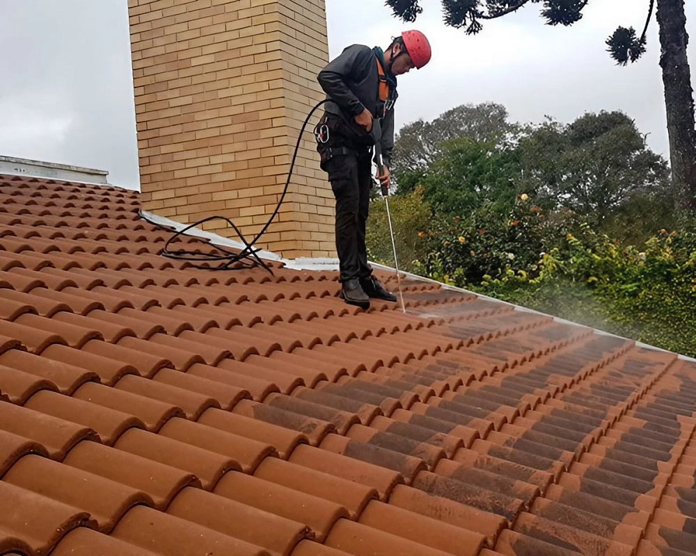 6 Dicas Incríveis para Limpeza de Telhas de Barro telhas de barro