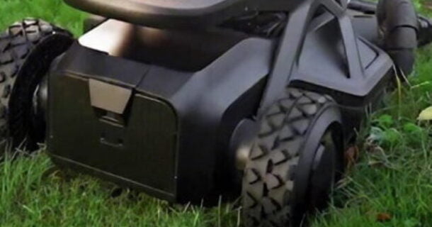 robô corta-grama inteligente - Tron 360° AI Vision Robotic Mower