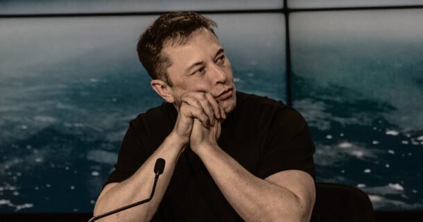 Elon Musk doa Terminais Starlink para o RS