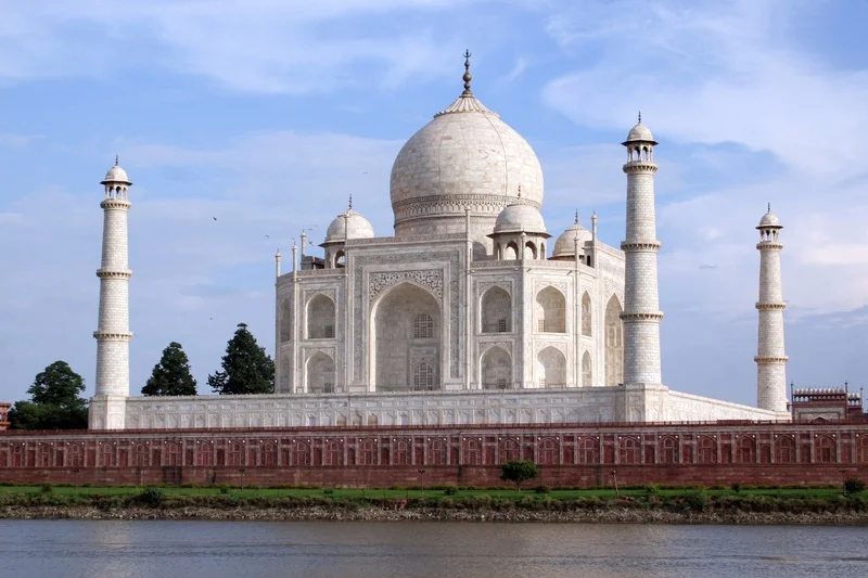 A Verdadeira História por Trás da Construção do Taj Mahal: Uma Saga de Amor e Engenharia Taj Mahal