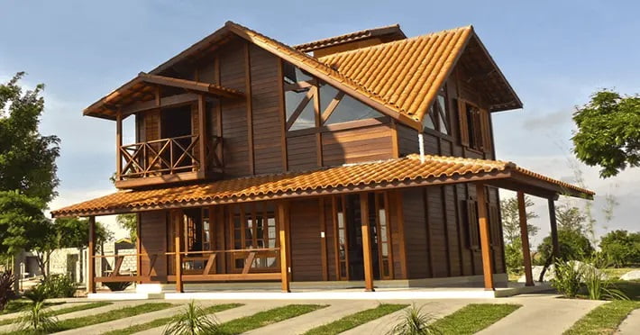 construção de casas de madeira pré-fabricada