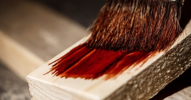 Verniz ou Stain para madeira