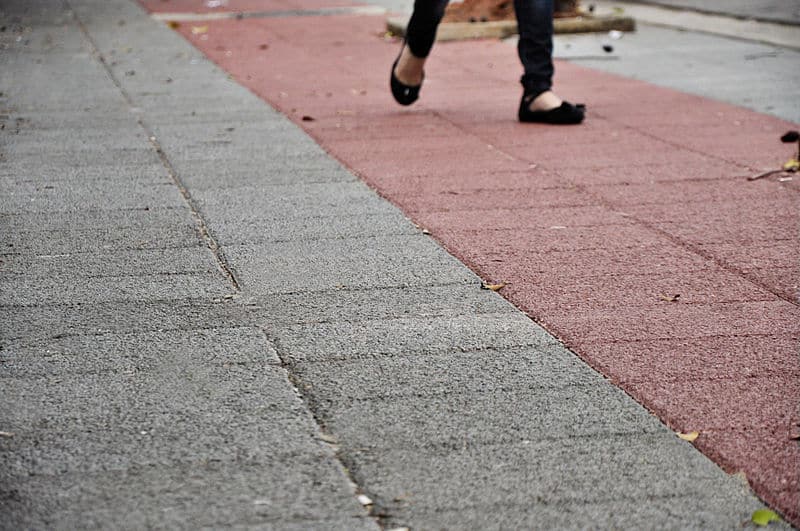 Como são Feitas as Peças de Pavimento Intertravado