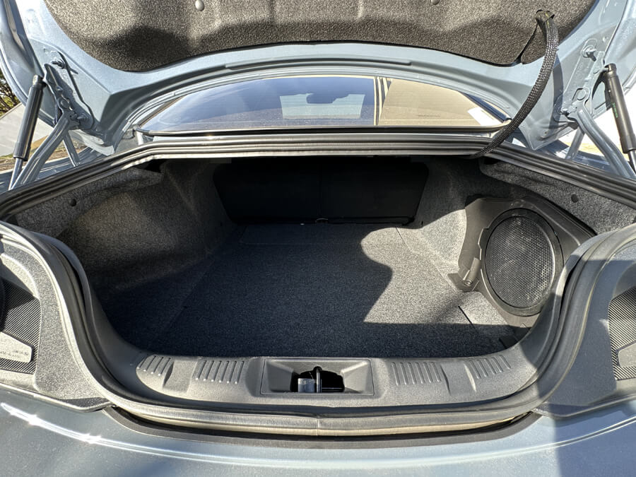 Confira como foi dirigir o Mustang GT, o V8 lendário que desafia gerações Ford Mustang GT