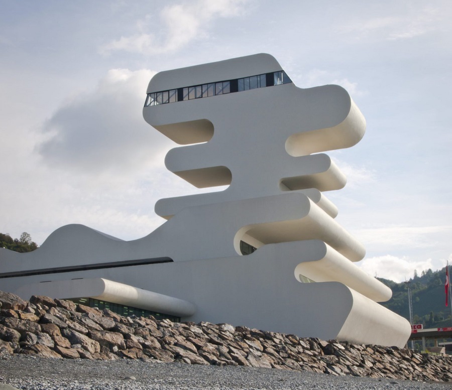 Conheça o edifício em zigue-zague futurista que redefine fronteiras na Geórgia edifício Sarpi Border Checkpoint