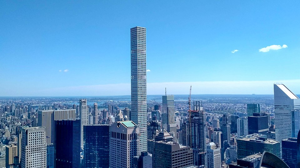 Conheça o arranha-céu bilionário de NY que prometia luxo e agora rachando Arquitetura 432 Park Avenue