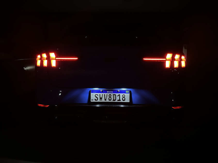 Conheça o Mustang Mach-E GT e descubra os destaques da engenharia, design e tecnologia deste SUV elétrico Mustang Mach-E GT