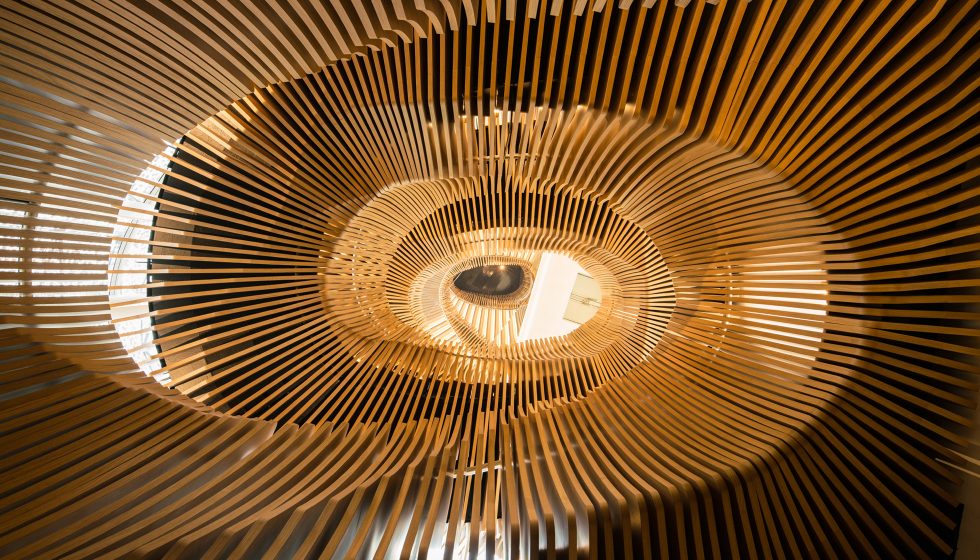 12 Escadas Tão Insanas Que Vão Fazer Você Questionar a Engenharia escadarias de design criativo