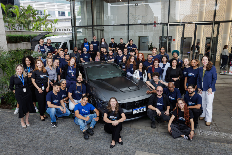 Ford abre 160 vagas em SP e BA para formação em tecnologia e programação em 2026 capacitação Ford