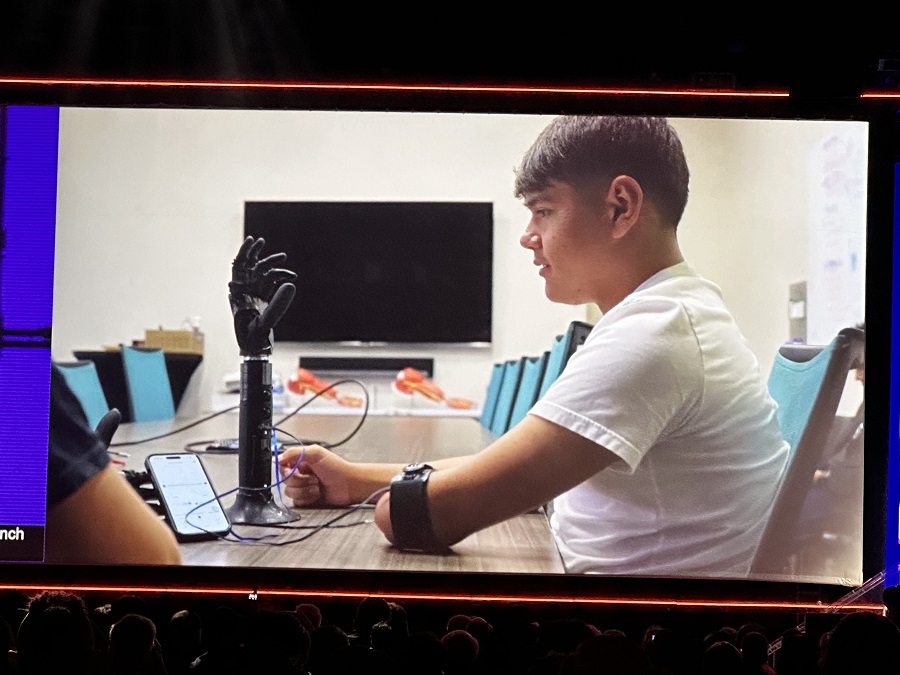 Confira a mão biônica que está deixando até os engenheiros da NASA de queixo caído mão biônica ability hand