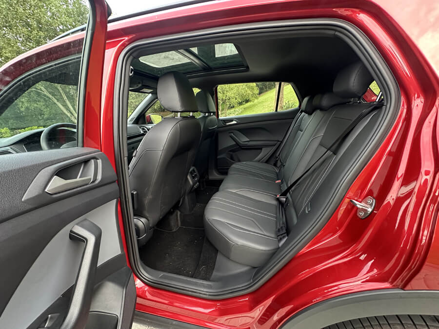 VW T-Cross 2026 Comfortline: SUV compacto que entrega engenharia madura sem abrir mão do pacote tecnológico VW T-Cross