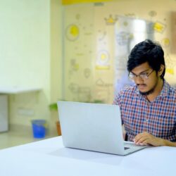 O estagiário ideal existe? Especialista explica o que o mercado realmente espera de você estagiário de engenharia ideal