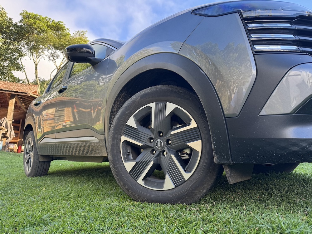 Novo Nissan Kicks 2026 encarou mudança, estrada e aeroporto e o resultado surpreendeu Novo Nissan Kicks 2026